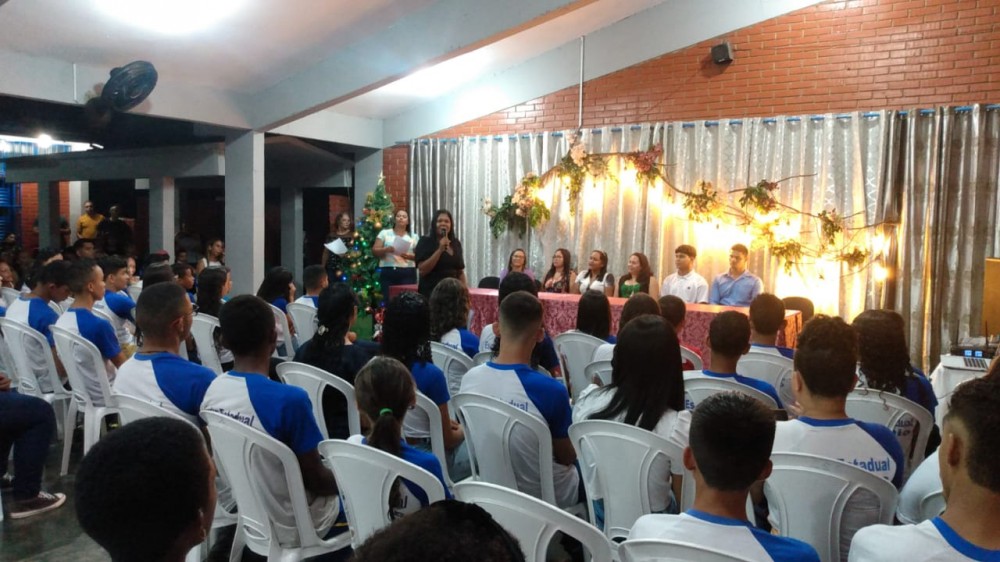 ESCOLA ESTADUAL SAMPAIO PROMOVE O DIA DA FAMILIA NA ESCOLA, COM ENTREGA DE KIT ALIMENTAÇÃO E CERTIFICAÇÃO DOS ESTUDANTES DESTAQUES