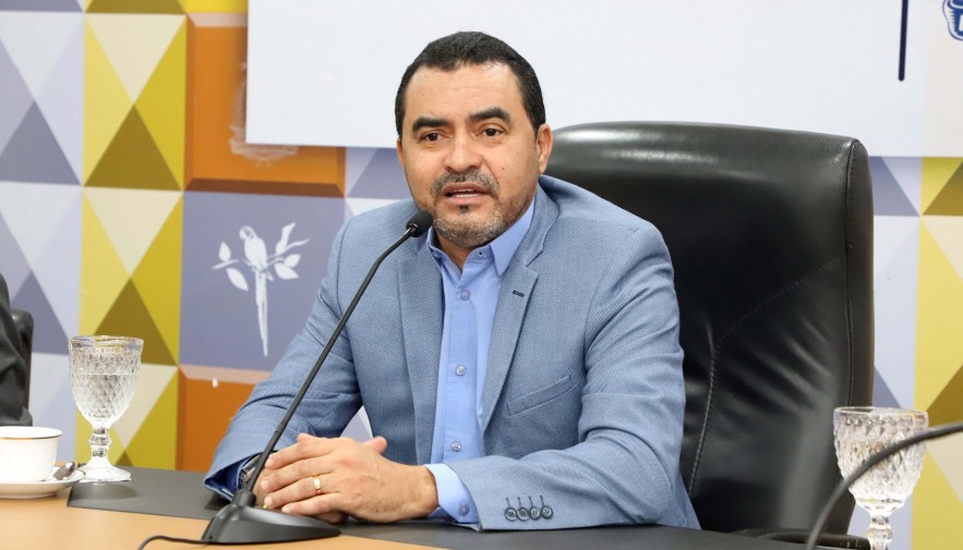 Governador Wanderlei Barbosa anuncia banca para concurso com mais de 5 mil vagas para a Educação