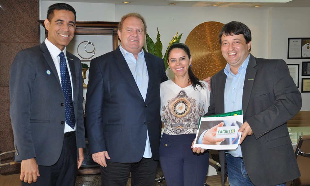 Governador Mauro Carlesse reuniu em audiência com Fabiano do Vale (FACIET), visando o fortalecimento do comércio e geração de empregos para o estado.