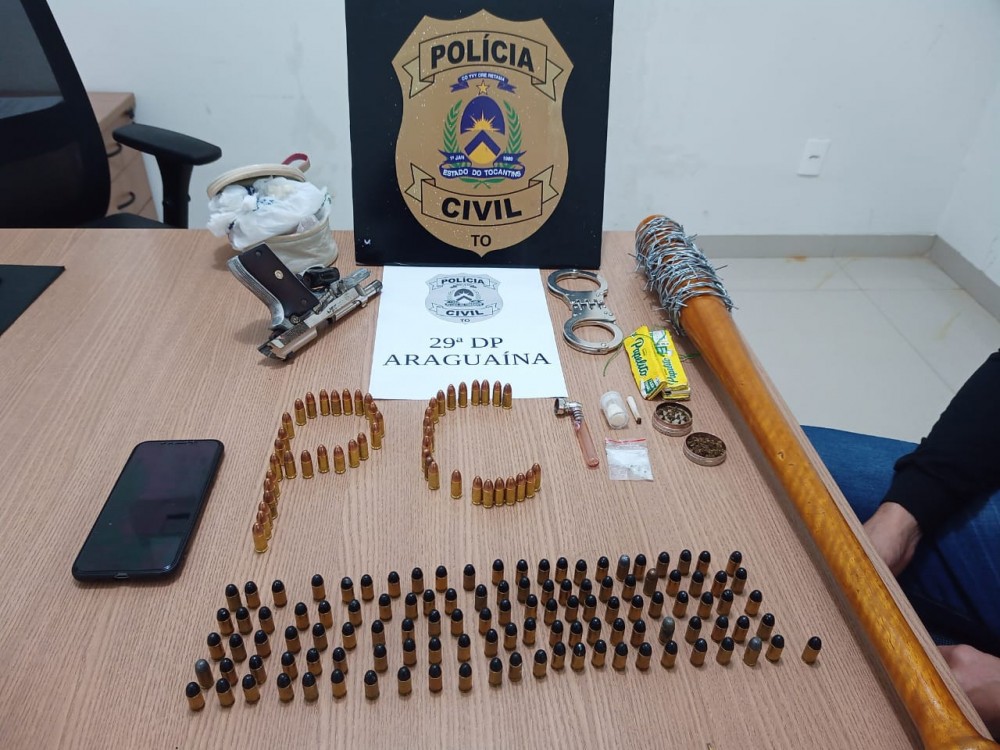 Polícia Civil cumpre mandado de busca e apreensão e apreende grande número de munições e arma de fogo