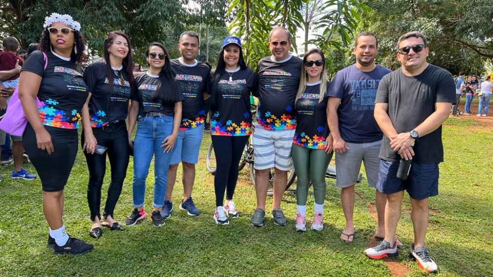 Wiston Gomes participa de evento de conscientização e garante apoio para ações inclusivas de autistas