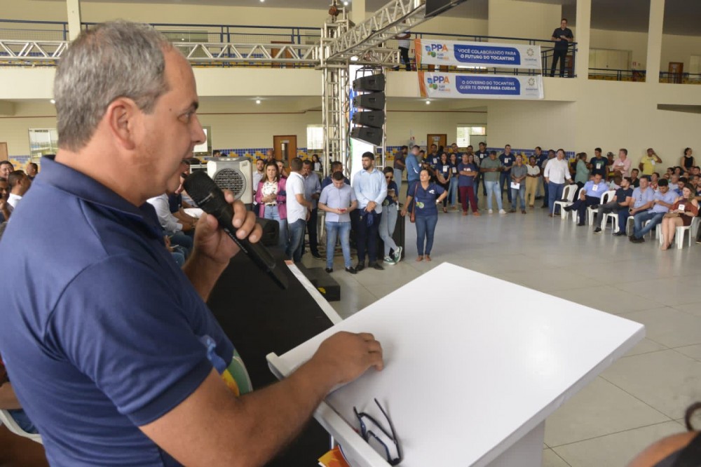 Wiston Gomes apresenta propostas na audiência do PPA