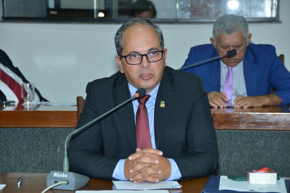 Wiston Gomes requer progressões dos servidores e melhorias nas rodovias TO-226 e TO-010