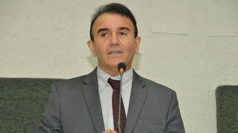 Em entrevista à Rádio da Capital, Eduardo Siqueira Campos anuncia fim de sua carreira política