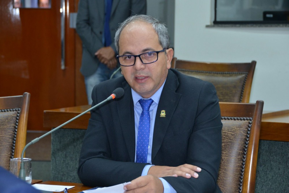 Wiston Gomes apresenta anteprojeto para introdução de frutos do cerrado na merenda escolar