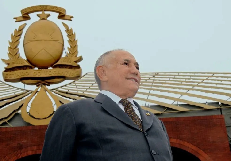 Projeto que inclui nome do ex-governador Siqueira Campos ao Palácio Araguaia é aprovado na Assembléia