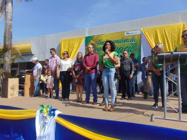 PREFEITO E SECRETÁRIA DE EDUCAÇÃO DE AUGUSTINÓPOLIS CONCEDEM ENTREVISTA Á RÁDIO FÊNIX FM