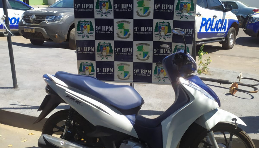 Polícia Militar recupera moto com restrição de furto/roubo em Augustinópolis