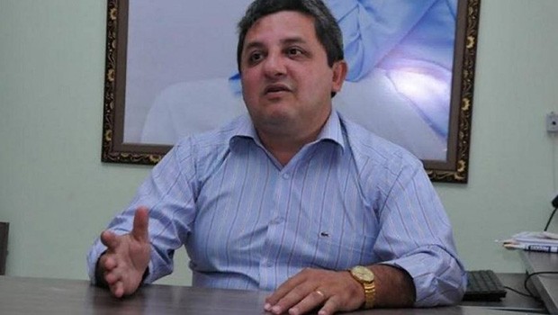 Jair Farias fala sobre saúde e infraestrutura durante cavalgada de Sítio Novo.