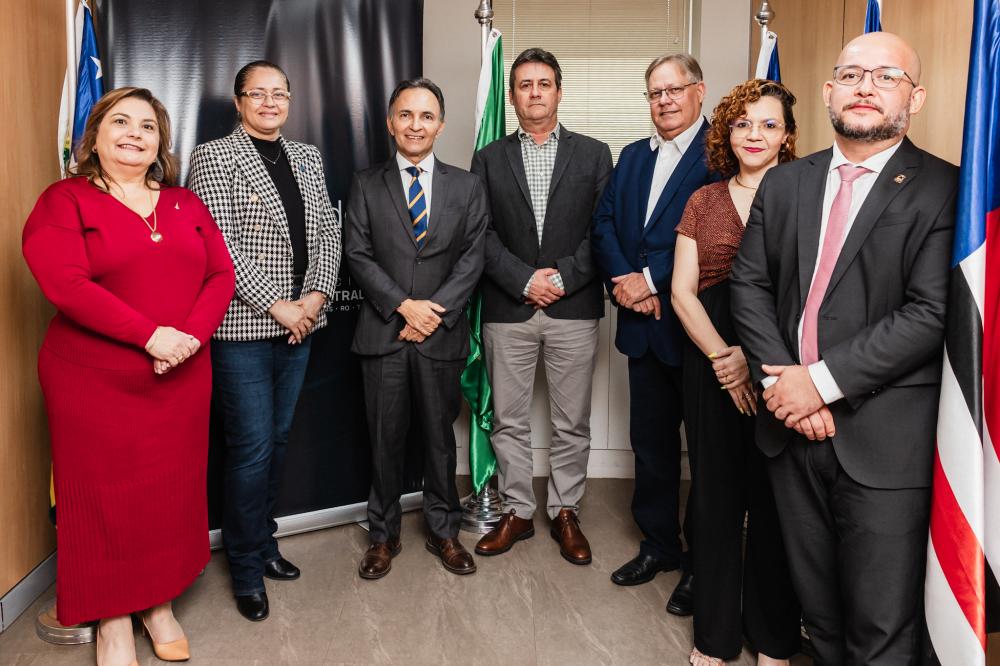 Governo do Tocantins e Consórcio dos Estados do Brasil Central se unem para reduzir o custo de aquisição de medicamentos hospitalares