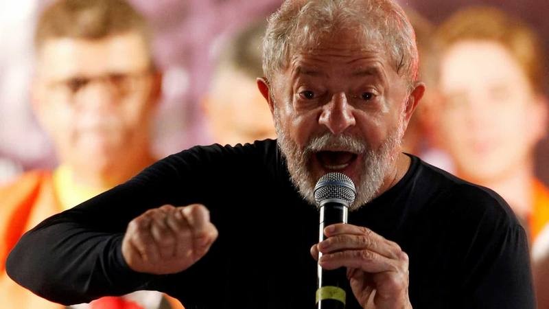 Lula aguarda STF e já faz plano de caravanas pelo país