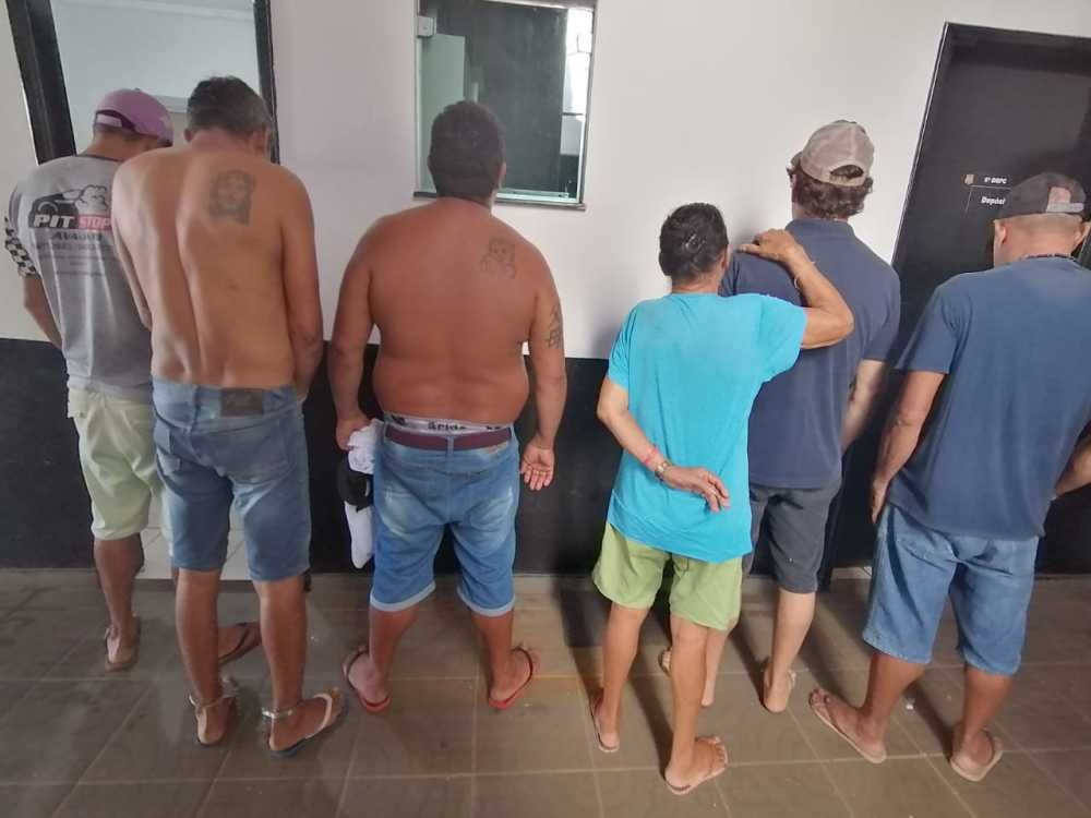 Polícia Civil deflagra operação “Dominó” e prende seis pessoas suspeitas por tráfico de drogas