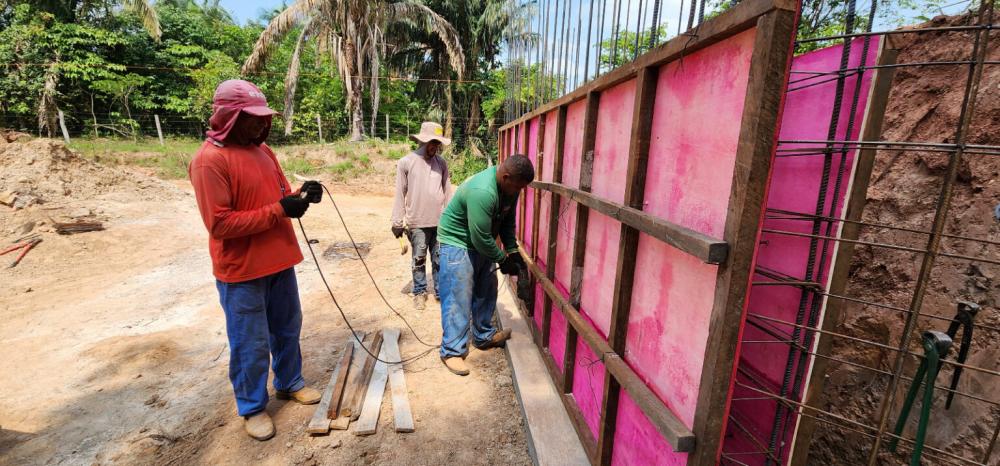 Prefeitura de Augustinópolis começa reconstrução de ponte incendiada no P.A 20 Mil