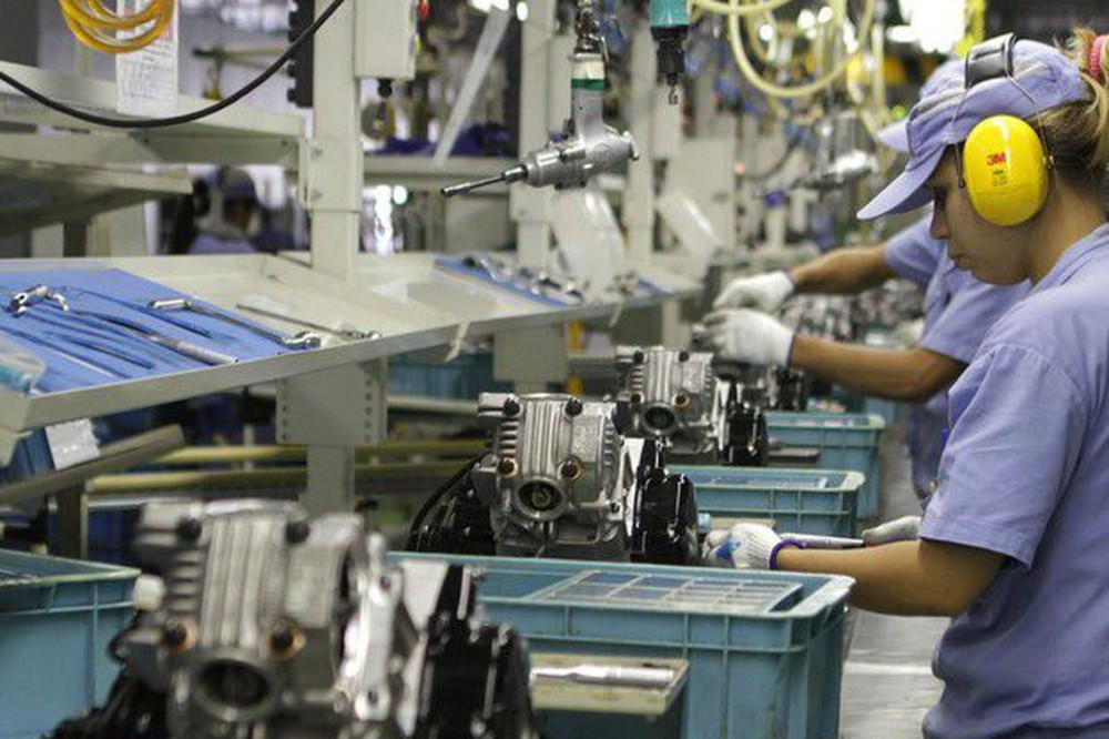 Produção industrial cresce 0,8% em outubro