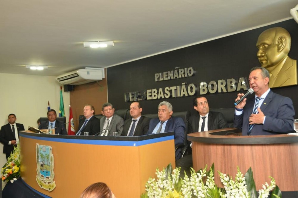 Sessão solene homenageia transferência da capital para Miracema