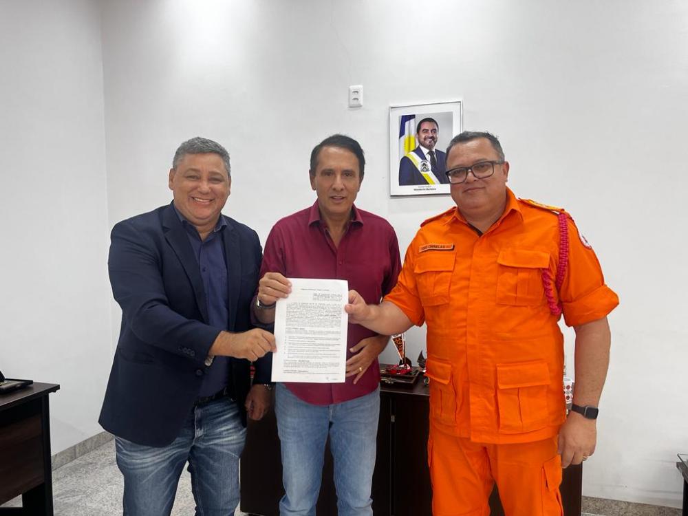 Deputado Carlos Gaguim Inova ao Investir em Educação Socioemocional para Profissionais de Segurança e Alunos