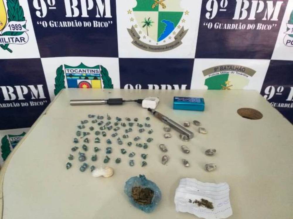 Em Araguatins, PM apreende 72 papelotes de maconha e cocaína com dupla suspeita de tráfico