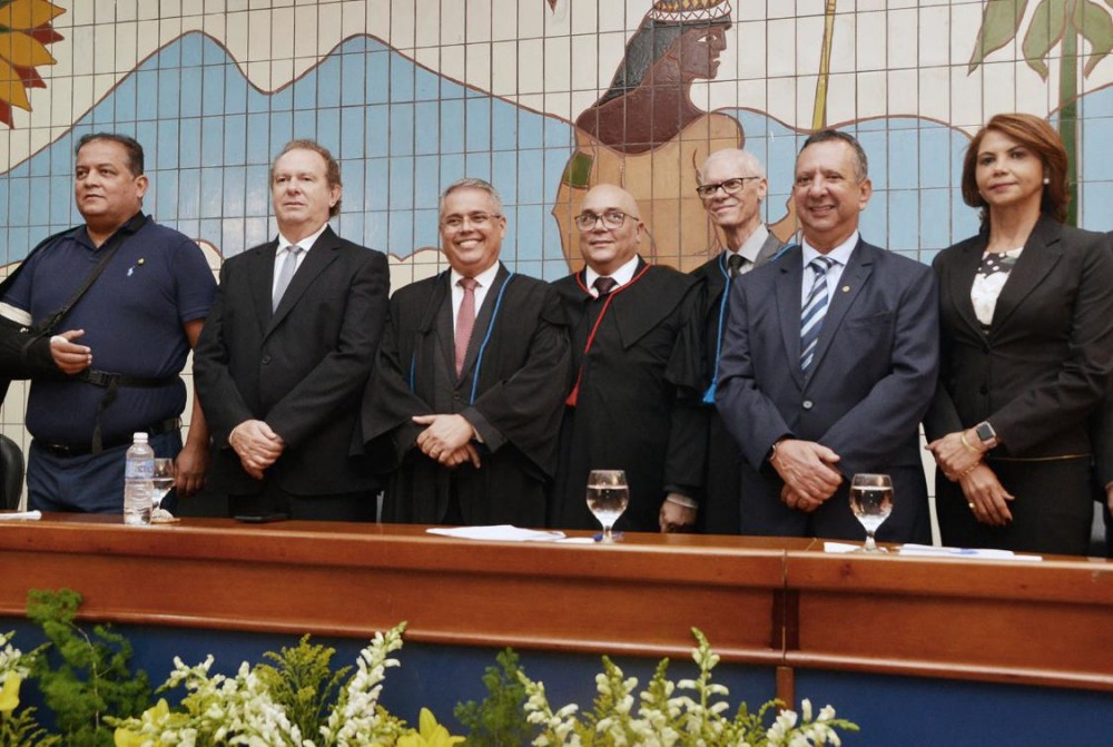 Antônio Andrade participa da posse de novo procurador geral de contas