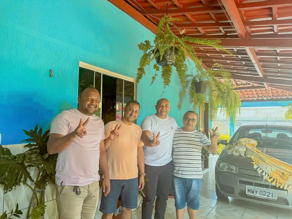 Carrasco Bonito: Reviravolta na política. Eudes Carvalho coordenador da Campanha de Dr. Robson Sousa passa a integrar a campanha de Nego do Foguim