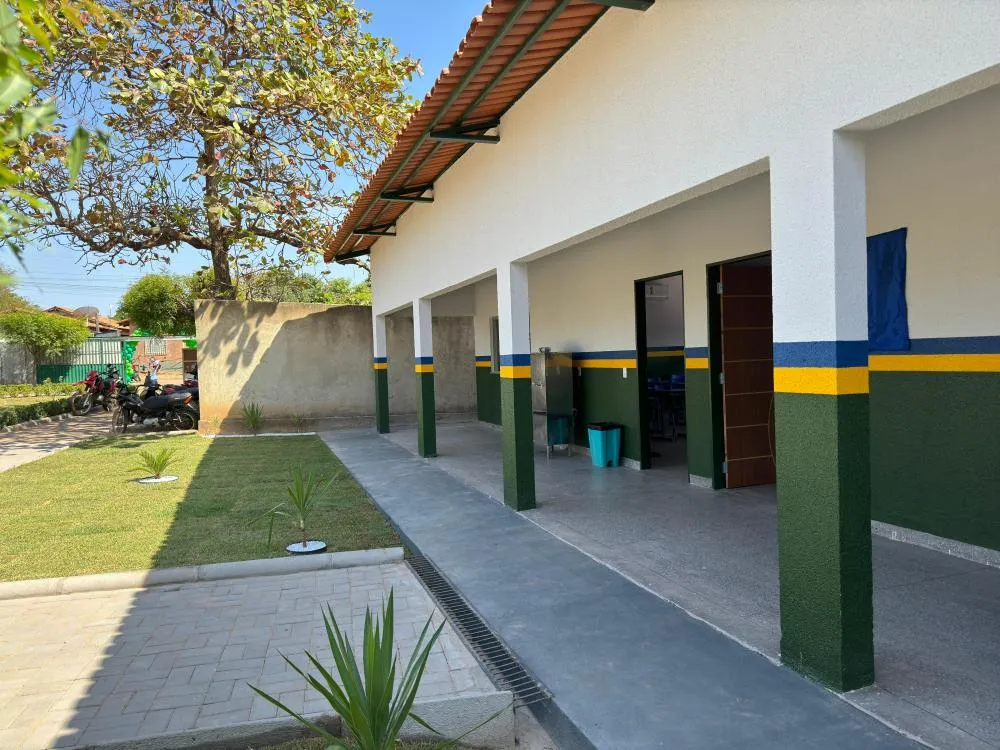 Antônio do Bar comemora inauguração da escola de tempo integral e diz que Augustínópolis terá outras