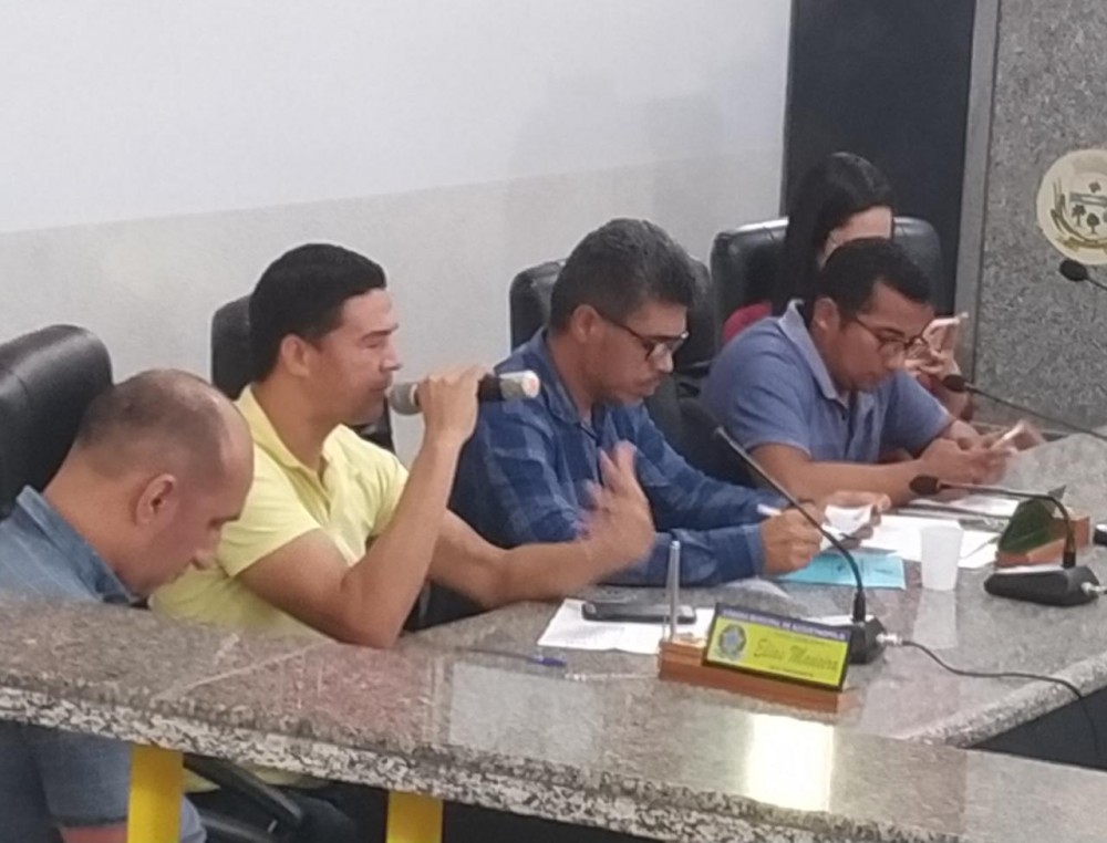 AUGUSTINÓPOLIS – Vereadores e Secretários Municipal se reúnem para traçar planos de combate a pandemia pelo novo Corona vírus