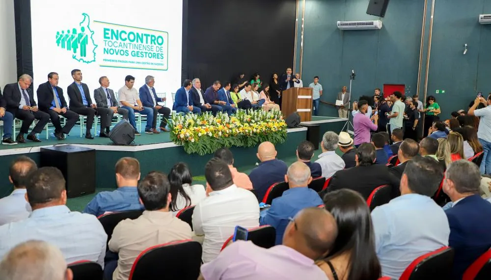 Governador Wanderlei Barbosa reforça a parceria do Estado com os municípios em encontro com mais de 100 prefeitos