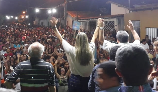 Em Sitio Novo Amastha provoca confusão ao ver Marcelo e Dulce em comício de Jair Farias