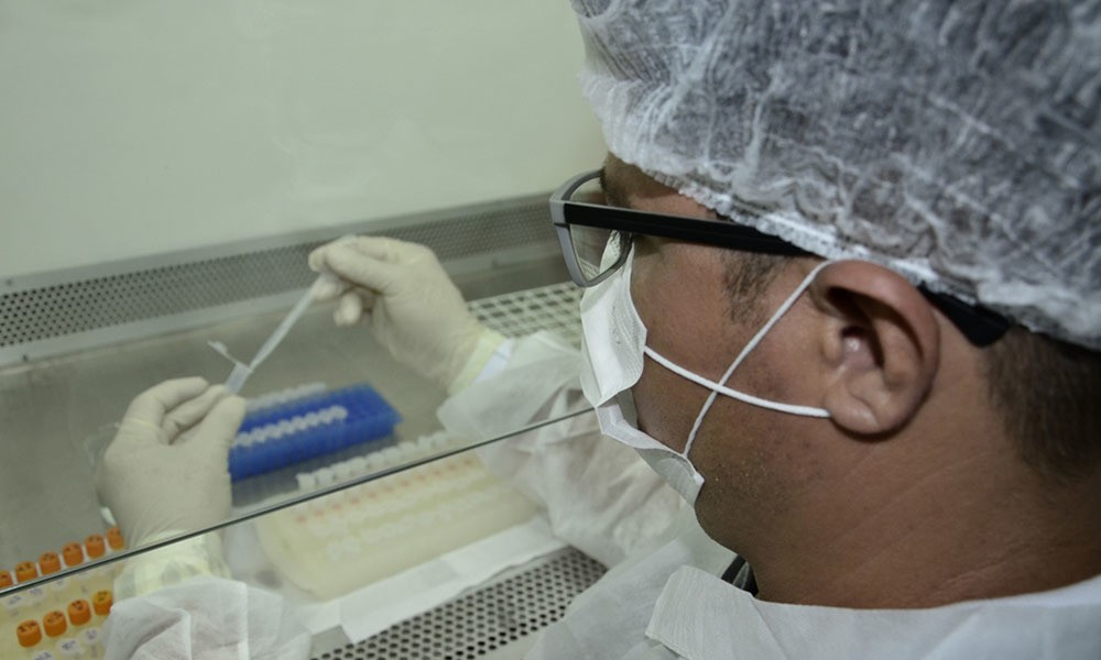 Testagem de pacientes com suspeita de Covid-19 é rápida e atende à demanda existente no Tocantins