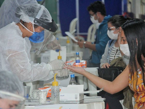 Governo do Tocantins reforça esquema de testagem e já realizou cerca de 900 exames para Covid-19