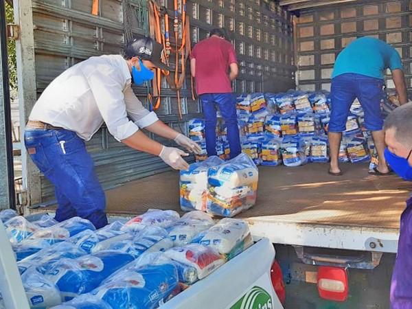 Governo do Tocantins inicia entrega de 8 mil cestas de alimentos em assentamentos do Bico do Papagaio