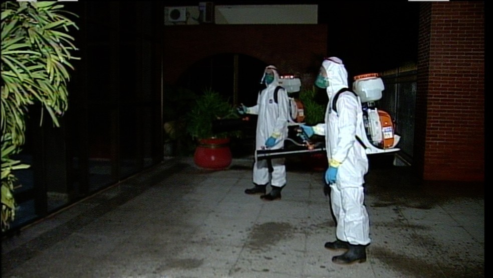 Palácio e Praça dos Girassóis passam por descontaminação contra coronavírus