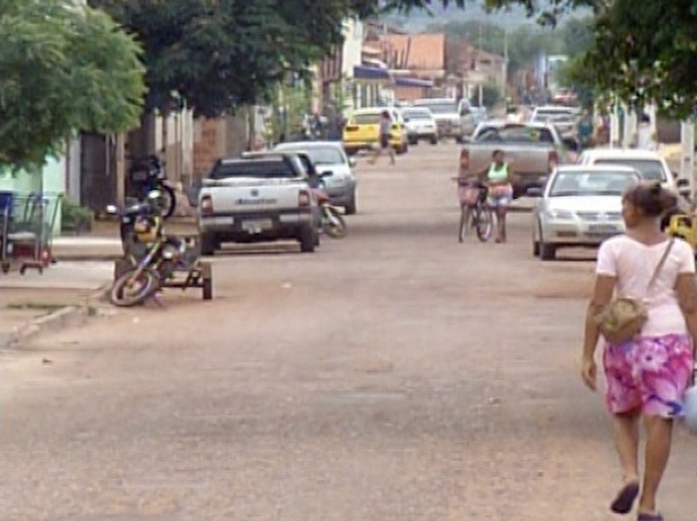 Decreto flexibiliza abertura do comércio em geral e permite retomada de cultos em Araguatins